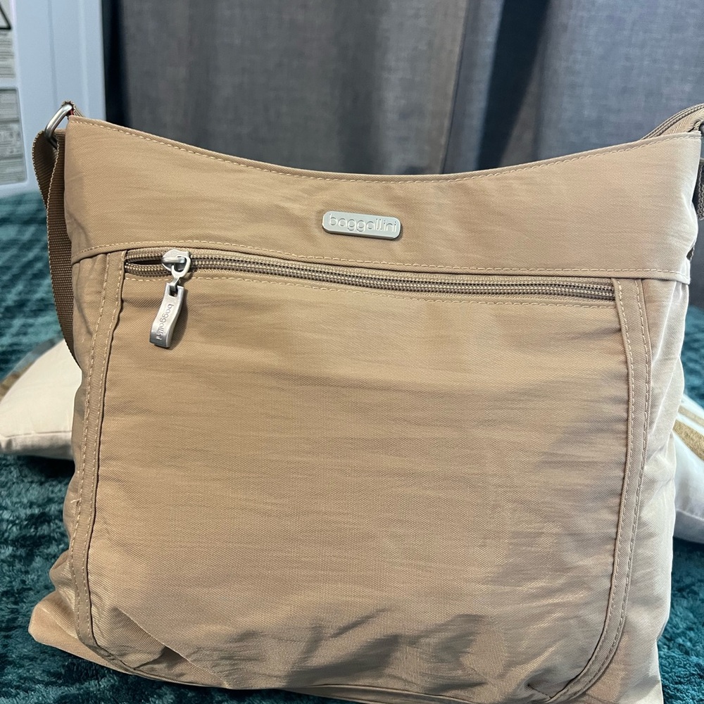 Baggallini Tan Crossbody Bag